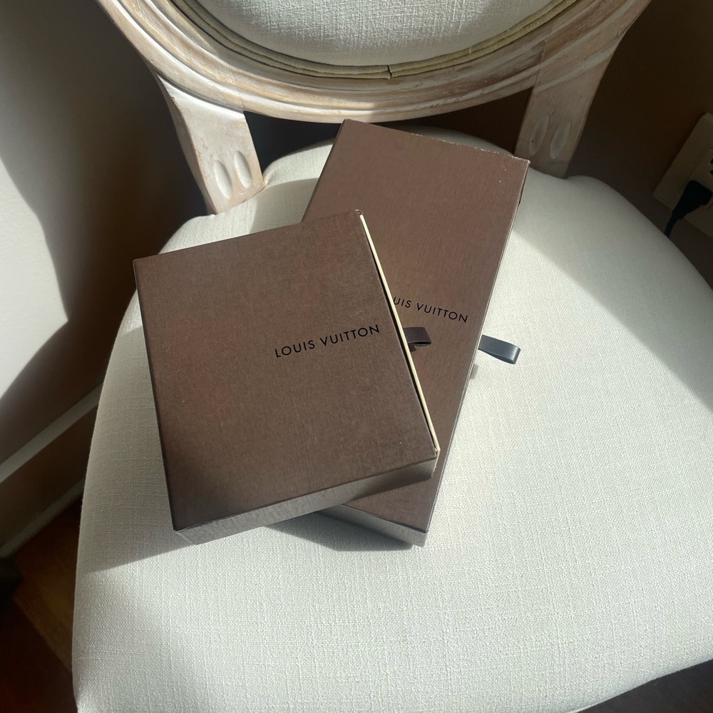 2 Louis Vuitton boxes